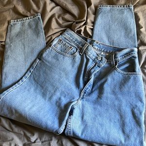 550 90s mom fit Levi’s